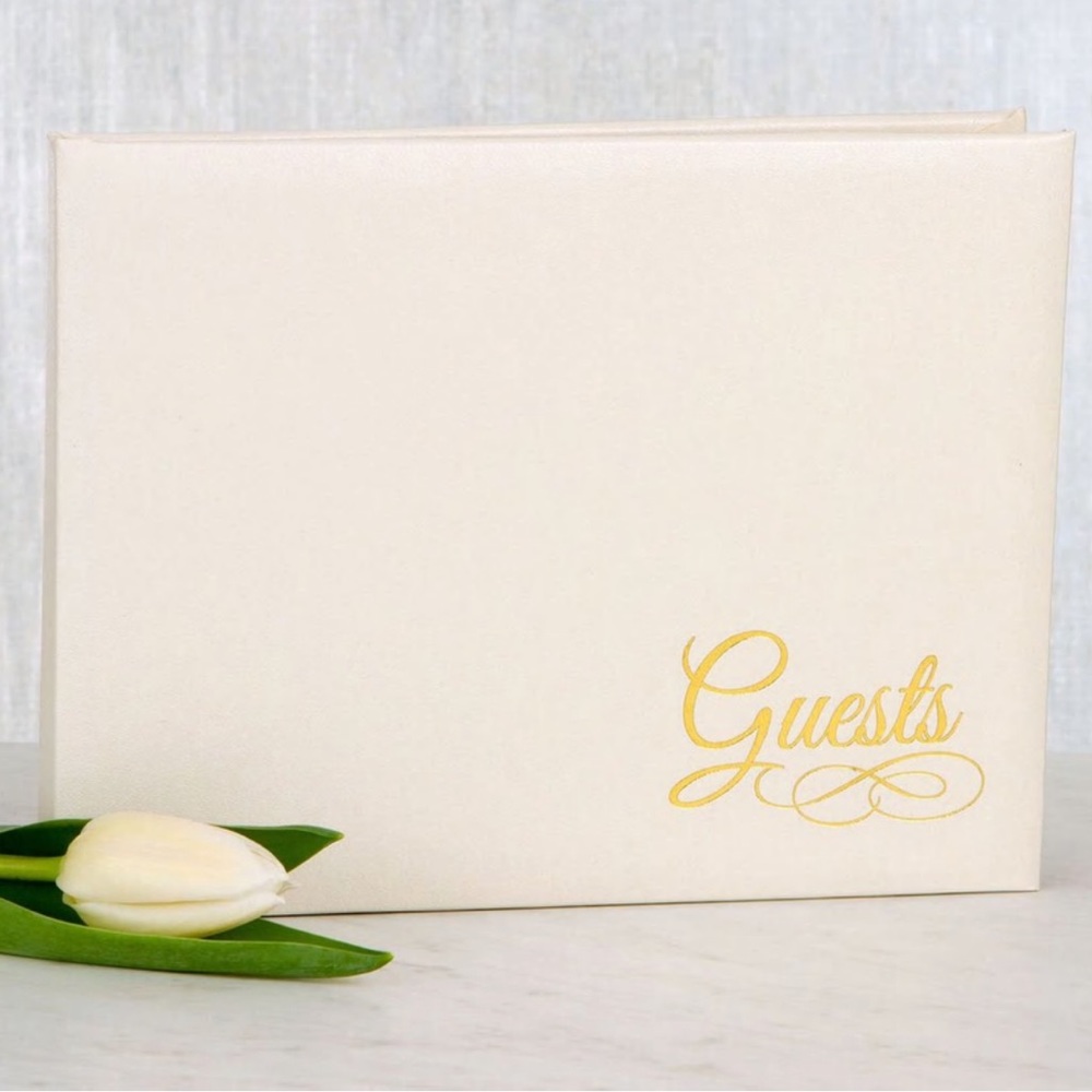 Wedding guest book (vanilla)